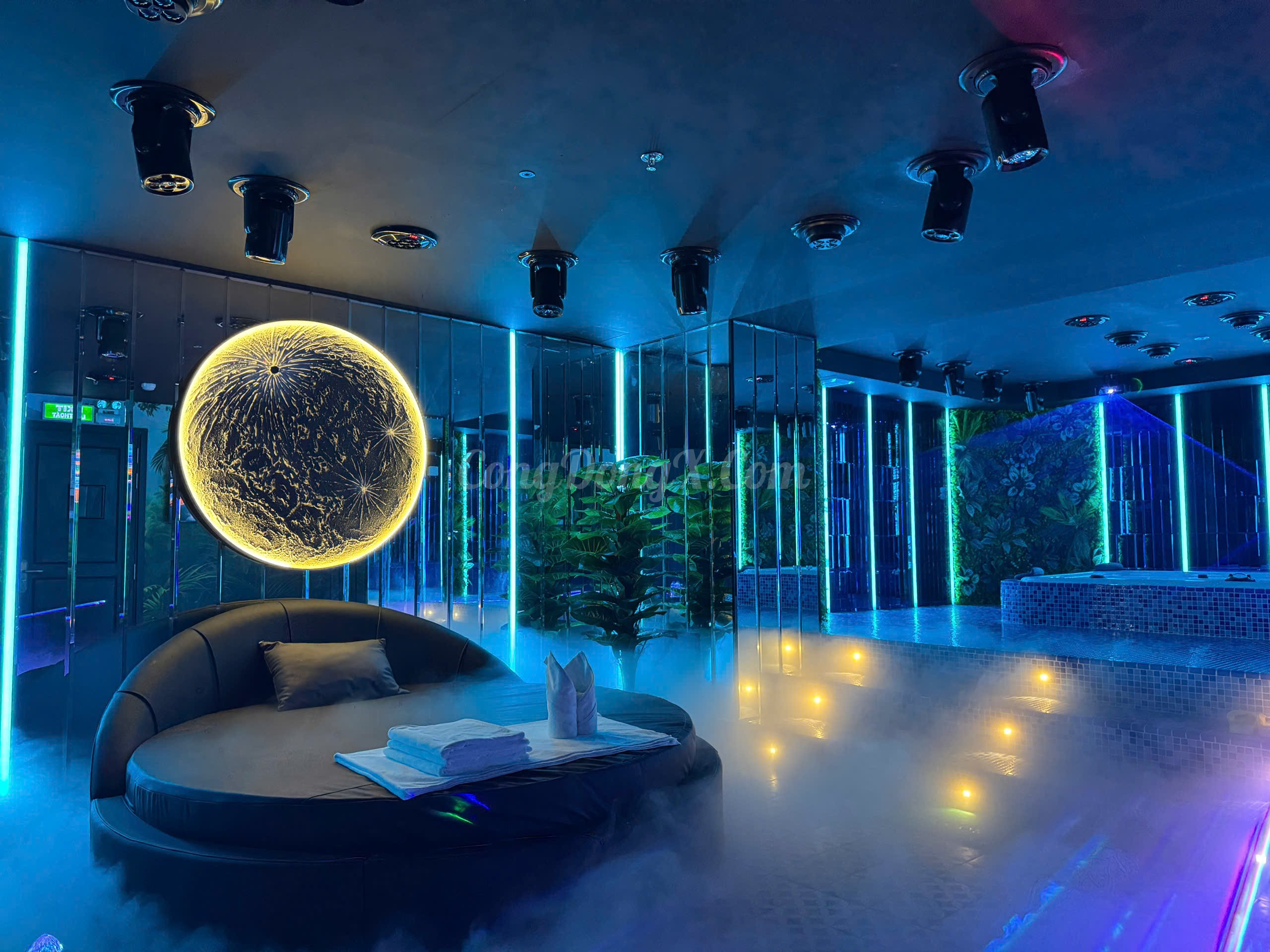 Chương trình ưu đãi free vé Pool Centuryon